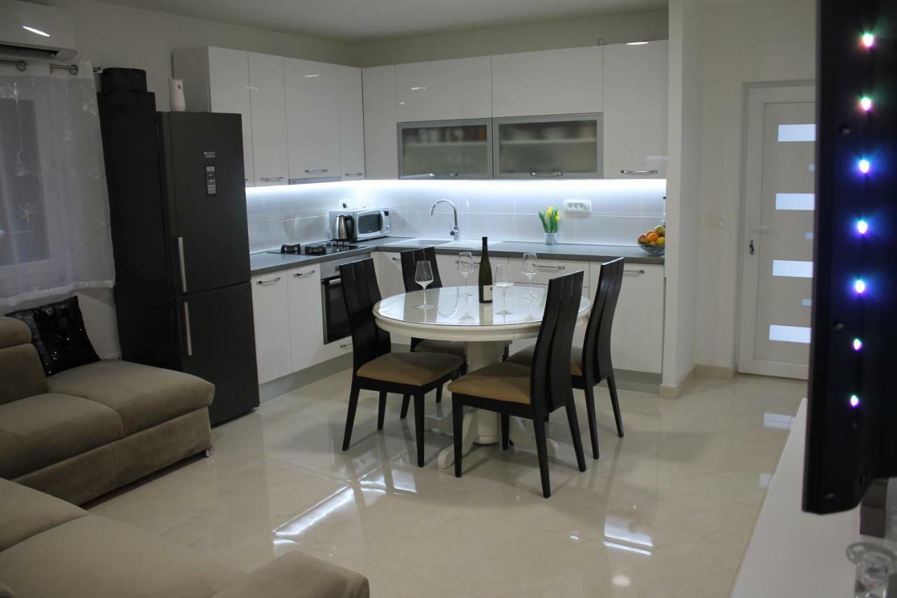 Apartments Valentino Gradac  Extérieur photo
