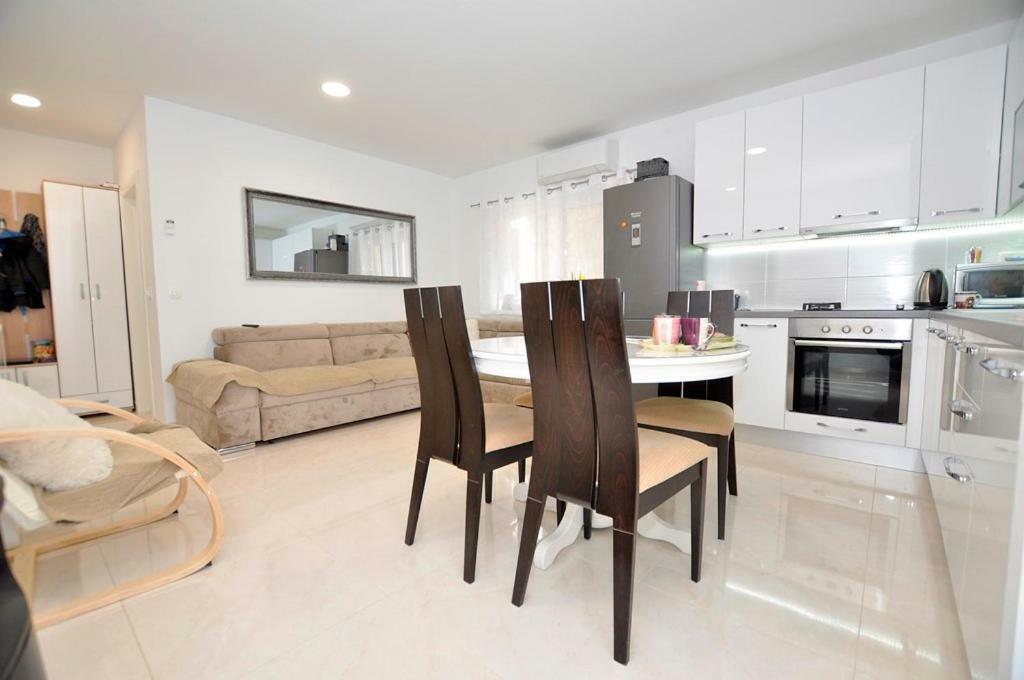 Apartments Valentino Gradac  Extérieur photo